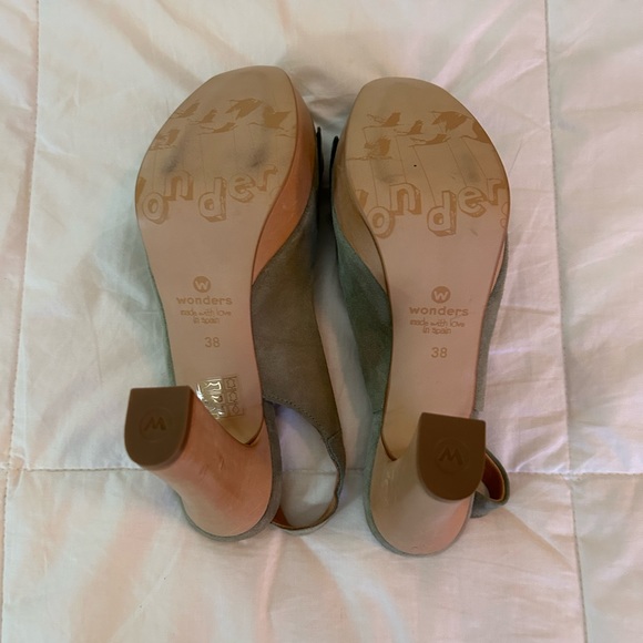 Wonders Wooden Heels - Picture 4 of 11